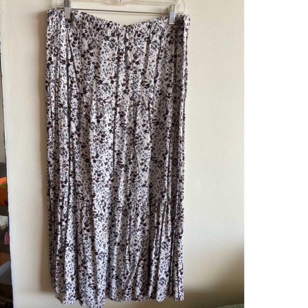 beachlunchlounge Flowy Size Large Black & White Maxi Skirt